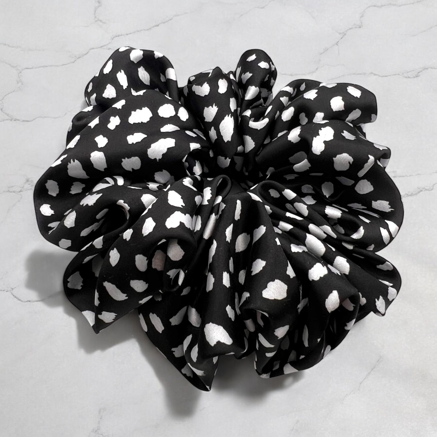 Monochrome Scrunchie